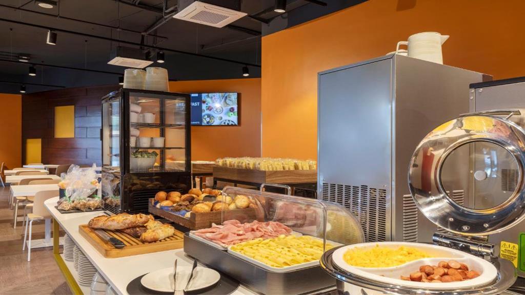 B&B Hotel Pomezia Roma מראה חיצוני תמונה